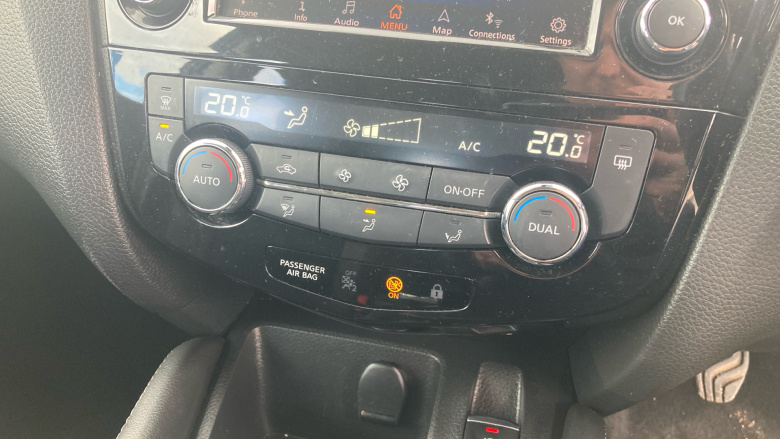 Nissan Qashqai 1.3 DiG-T Acenta Premium 5dr Petrol Hatchback